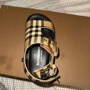 Burberry sandal with strap